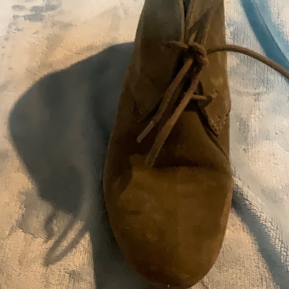 NINE WEST BOOTIES SIZE 7. OLIVE GREEN - Picture 4 of 7